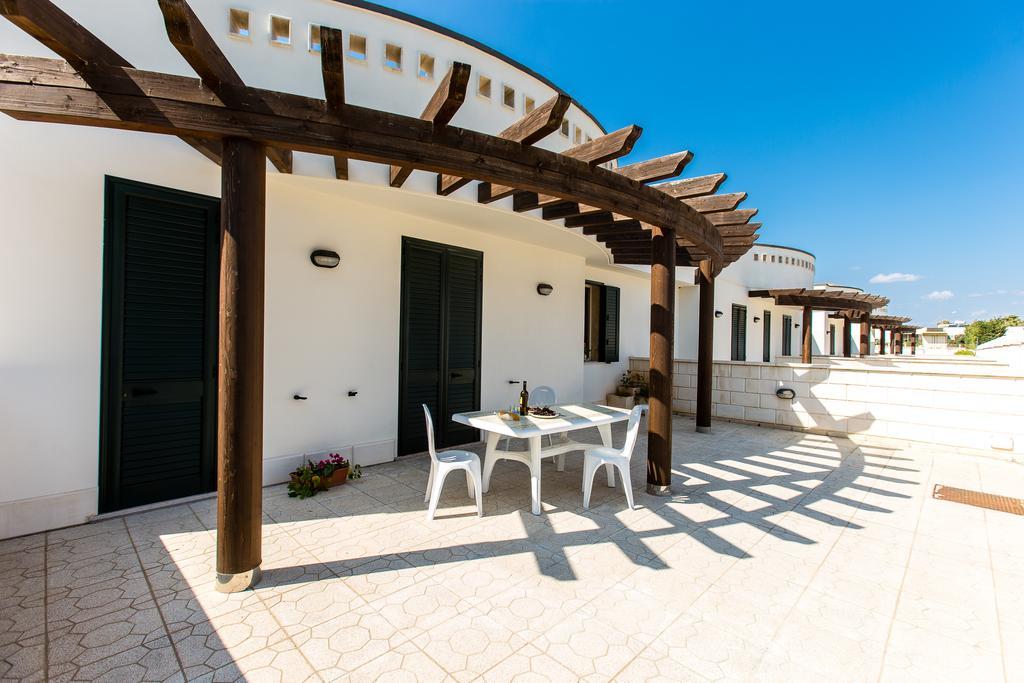 Complesso Gardencasa Villa Torre Suda Exteriör bild
